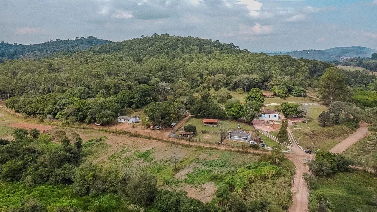 Fazenda de 20 mil metros: valor da tabela  R$ 410 mil por R$ 320 mil