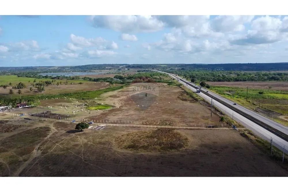 ALUGO Terreno Com 70.000 M² Na BR-101, km 127 - Terrenos, sítios e ...