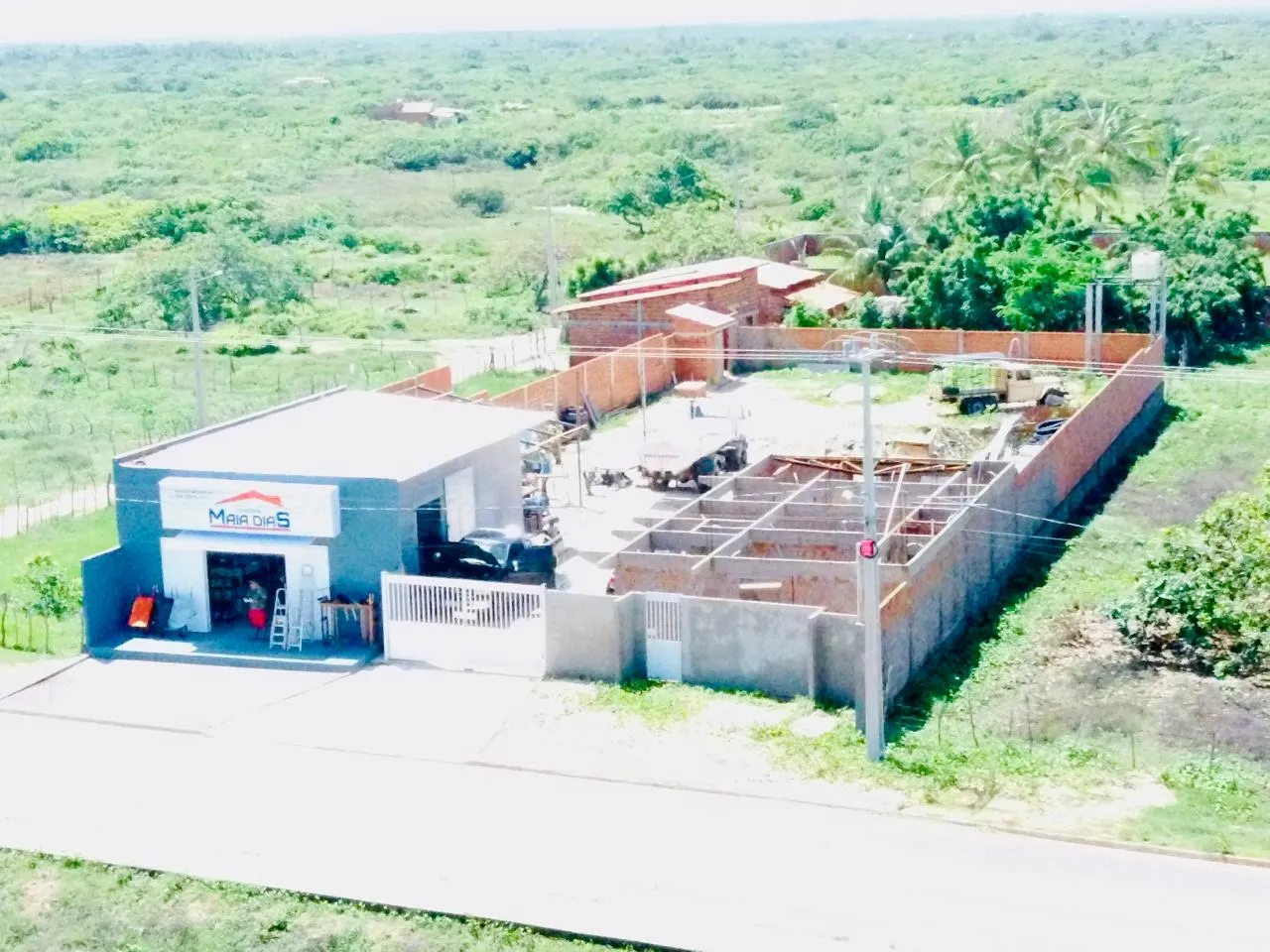 Terreno com galpão 1100m2