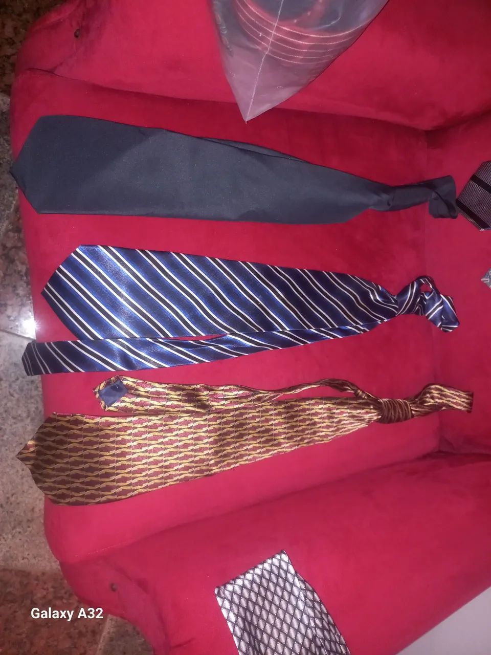 Gravatas Elegantes para Homens (Novas)