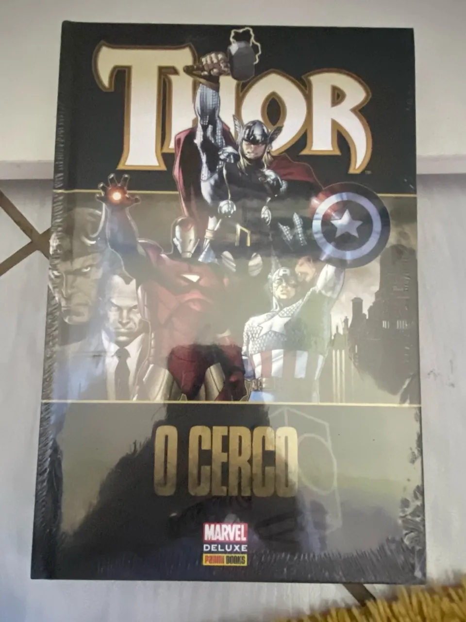 Thor - O Cerco - Marvel Deluxe - Panini Comics