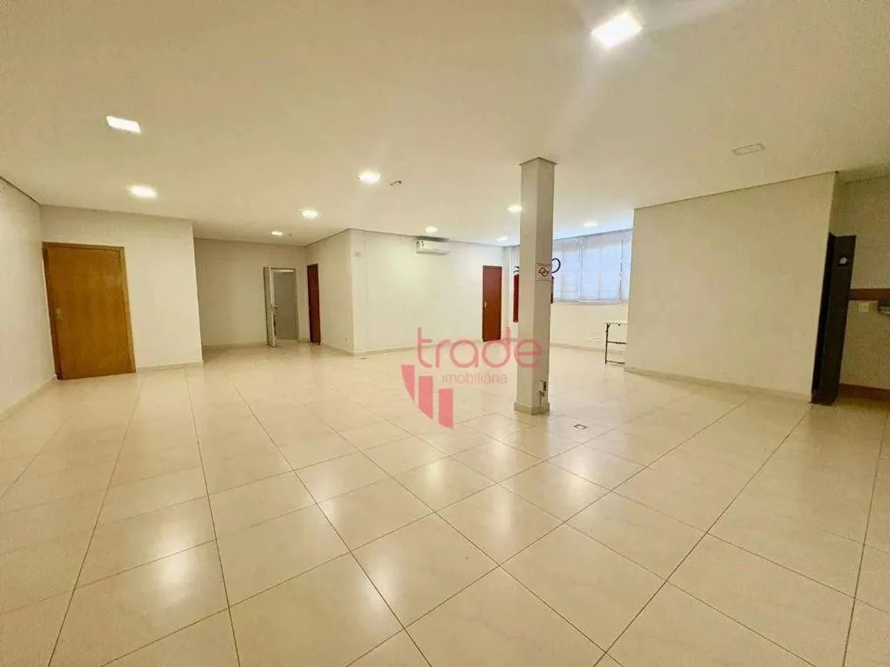 Salão Comercial Amplo para Locação no Bairro Nova Ribeirânia em Ribeirão Preto com 01 Sala - Foto 5