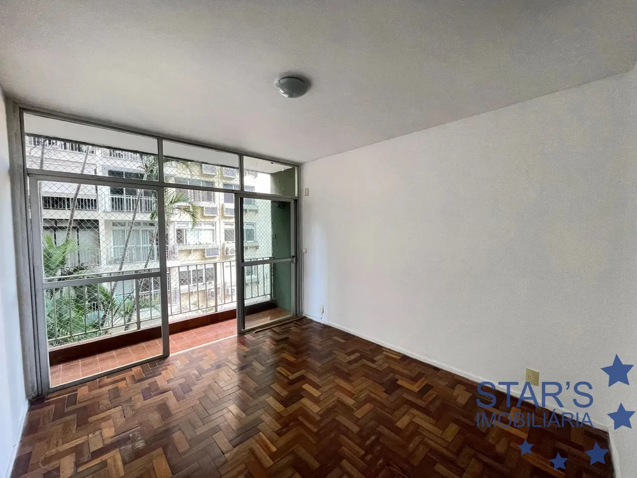 Apartamento à venda em Copacabana 2 quartos, suíte, varanda, vaga e lazer completo