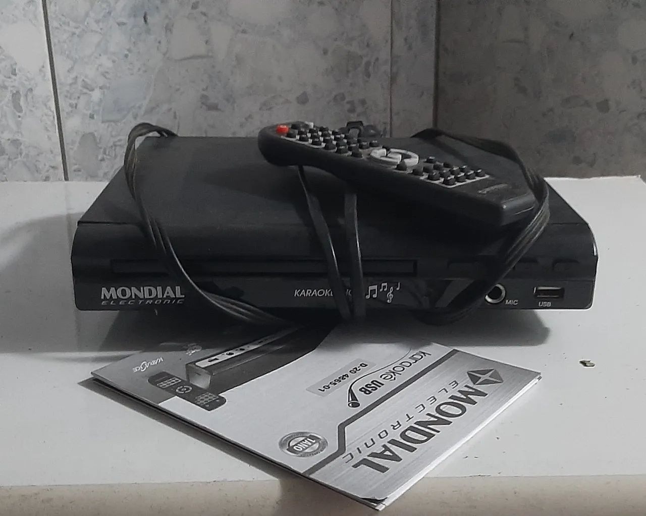 2 aparelhos de DVD com defeito (para retirada de peças).