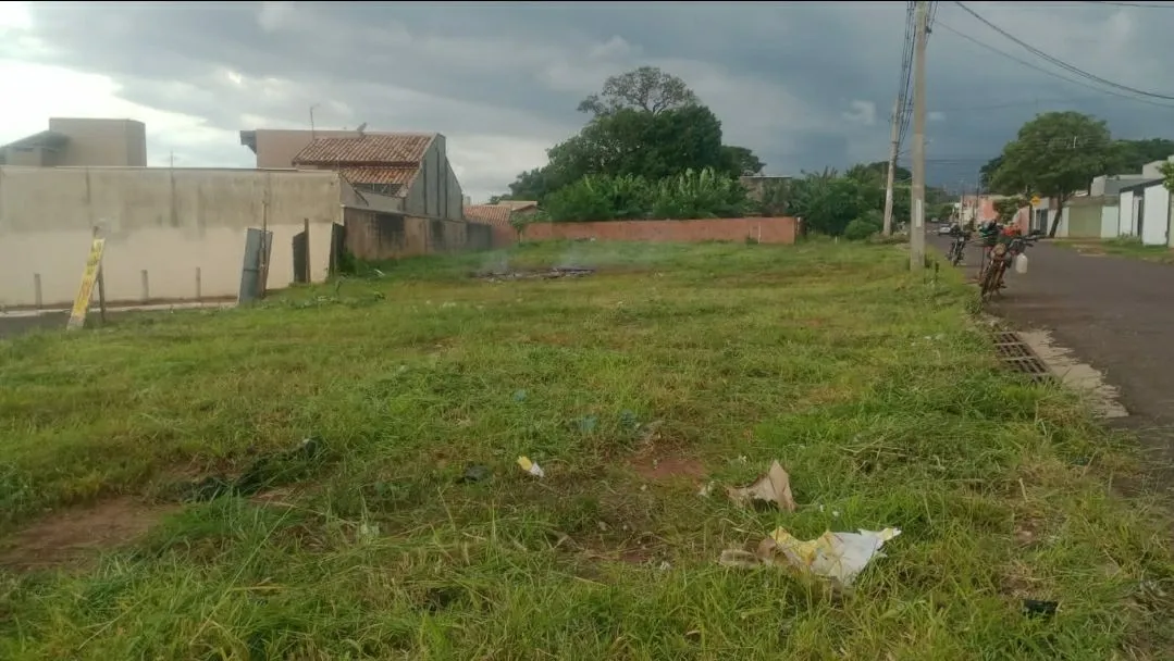 Oportunidade - Terreno 800m2 no Bairro Coronel Antonino, plano em ótima localização.