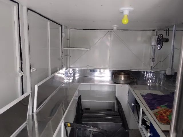 Trailer lanchonete reboque 4x2 azul documentado com equipamentos 2023 - Foto 3