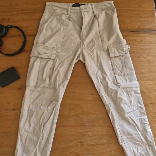 calça cargo bege