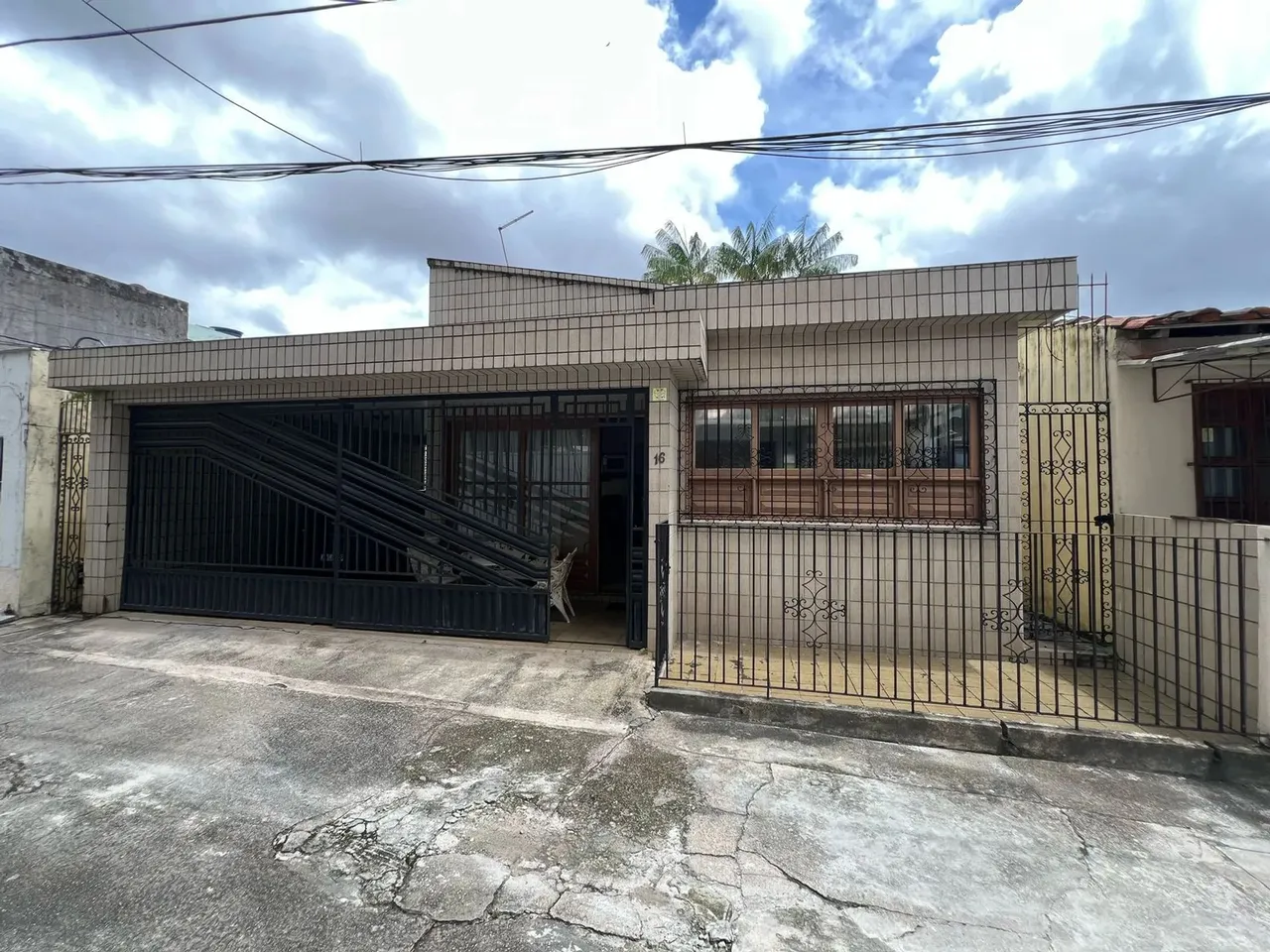 Imóvel para venda possui 300 metros quadrados com 3 quartos em Cidade Velha - Belém - PA