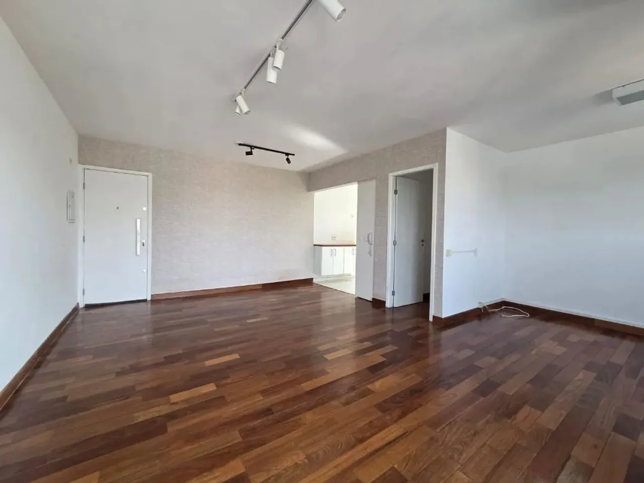 Lindo apartamento no Jaguaré, São Paulo: 2 quartos, 1 suíte, armários, garagem coberta!