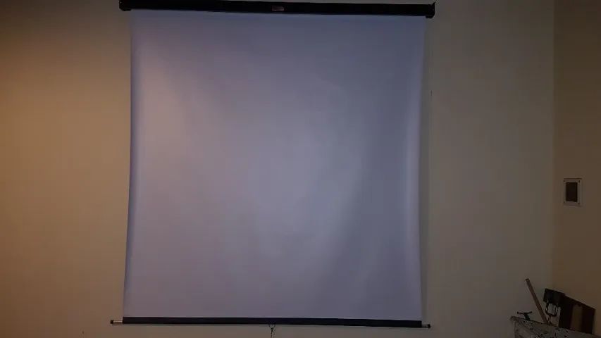 Tela Retrátil para Projetor - Foto 4