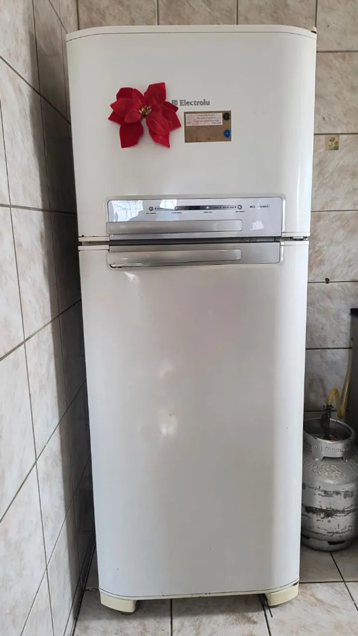 Geladeira Eletrolux Frost-Free, 402l, DF46