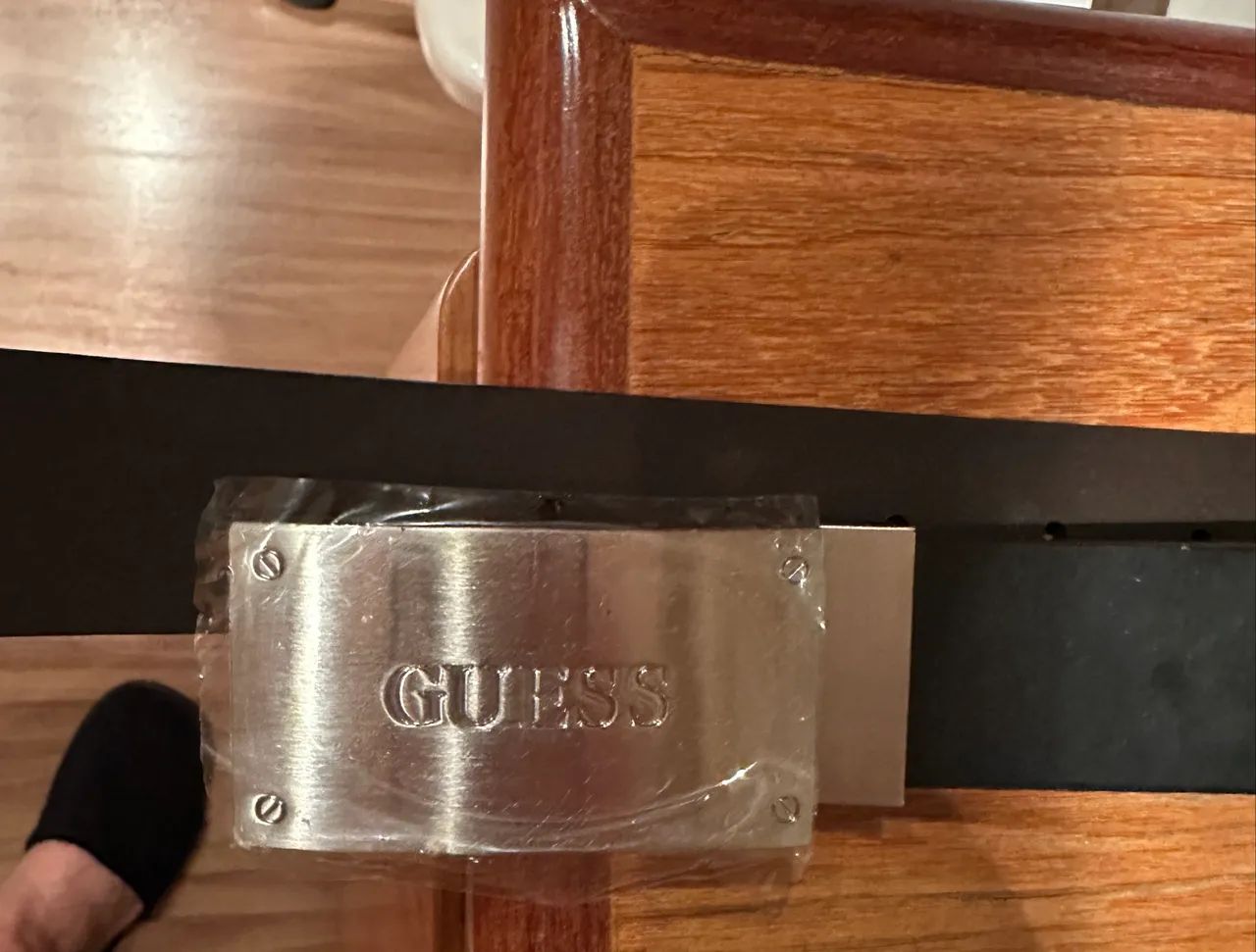 Cinto Guess - zerado