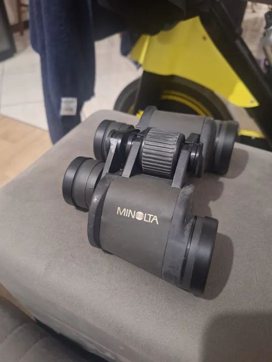 Binóculo Minolta para Observação de Pássaros e Eventos Esportivos
