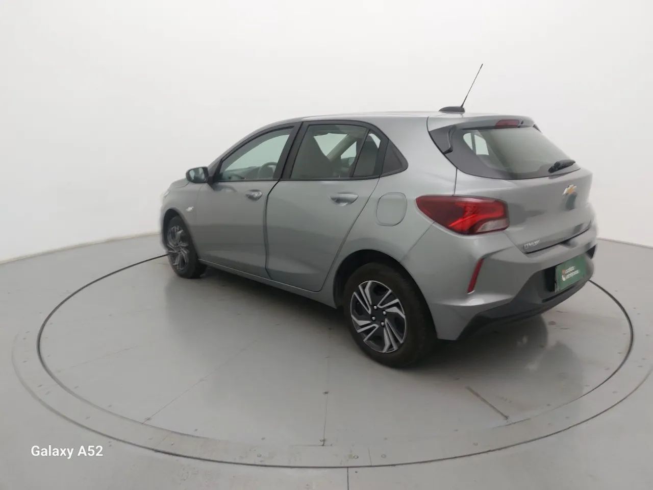 Chevrolet Onix Hatch LT 1.0 12V TB Flex Mec. 4P, foto 3 de 18