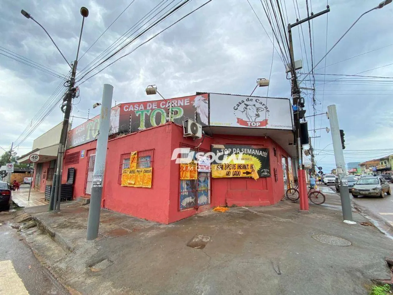 Ponto comercial com localização privilegiada disponível para locação na Av. Calama, esquin