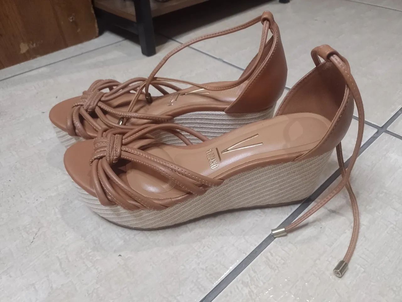 Saltos e bota  - Foto 2