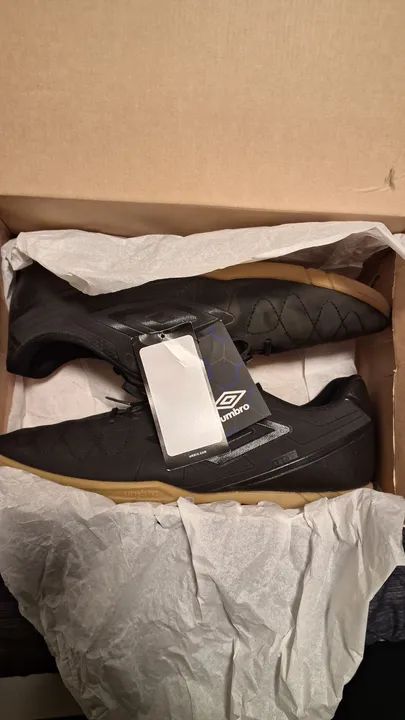 Chuteira Tenis Umbro Atack Eternal Tam. 46 BR<br>Tamanho 46BR