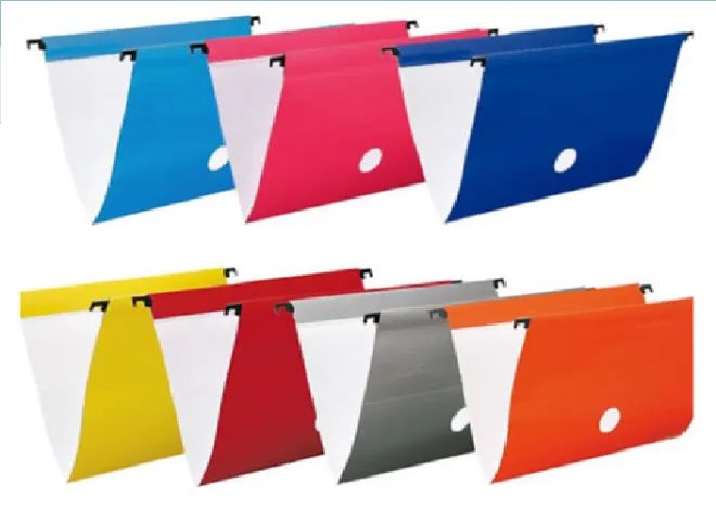Pastas suspensas coloridas e plastificadas