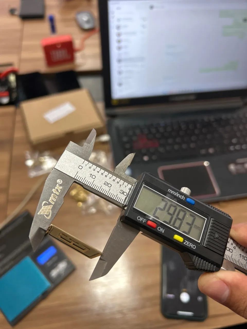 Pingente de Letra E feito em OURO 18K - Foto 4