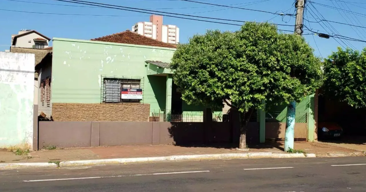 CASA NO CENTRO OTIMA OPORTUNIDADE direto com o Dono, T. RODOVIÁRIO HEITOR EDUARDO LABURU