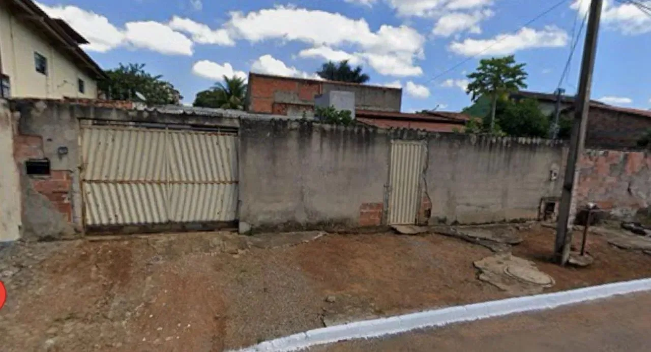 Lote 300,57m² (Agua, Asfalto e Esgosto) Bairro Goia