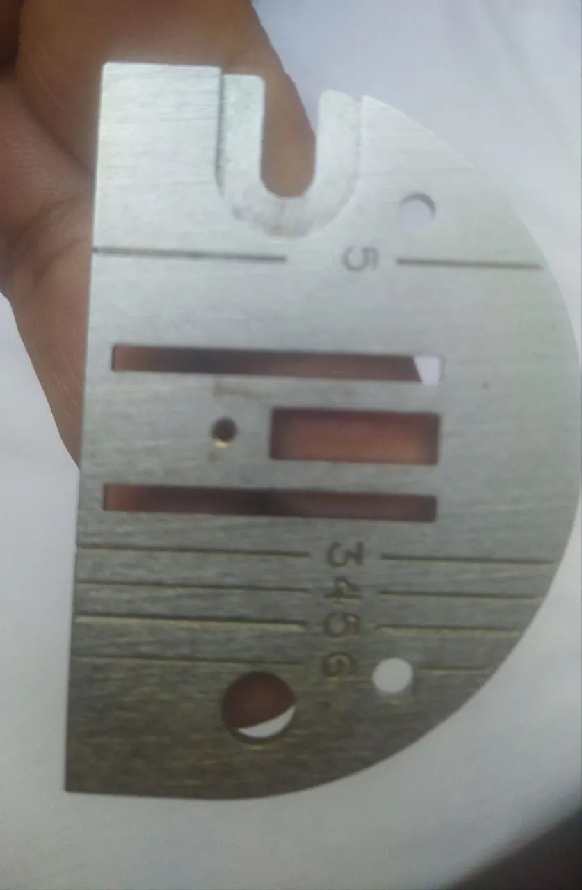 Peça para máquina de costura - Chapa Agulha Zig Zag Singer 240 242 247 248 288 872 875 974 - Foto 3