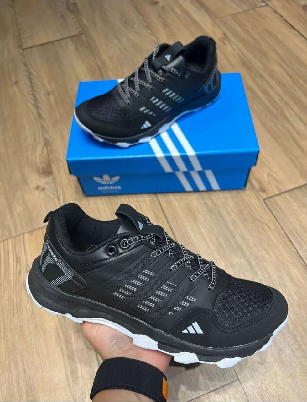 Tênis Adidas Preto