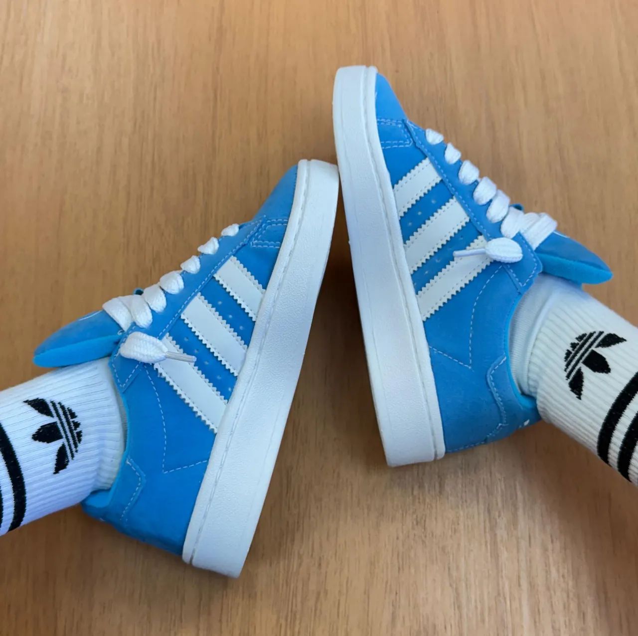 Tênis Adidas Campus Azul - Foto 4
