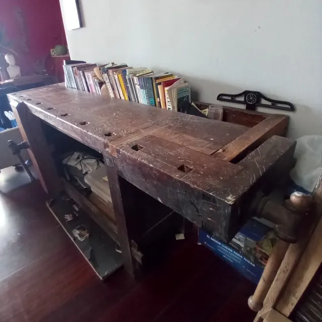 Bancada de marceneiro - ou de apoio para Bar, Biblioteca, Buffet,...