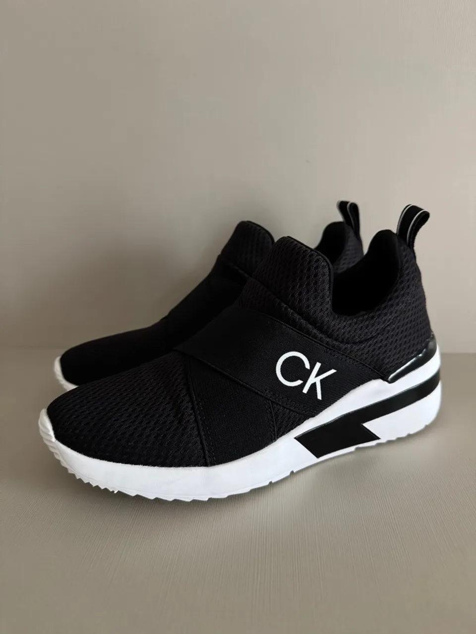 Tênis Calvin Klein CK Feminino Slip On - Novo