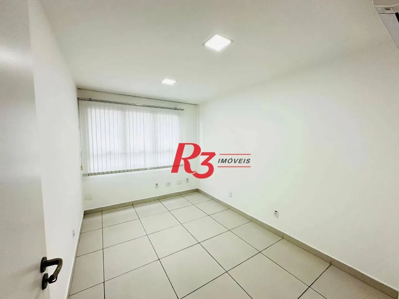 Conjunto para alugar, 80 m² por R$ 4.800,00/mês - Macuco - Santos/SP