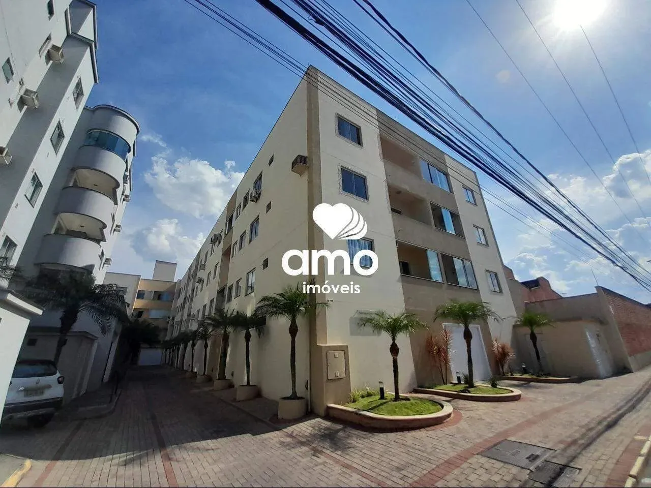 Apartamento semimobiliado para alugar no centro de Brusque