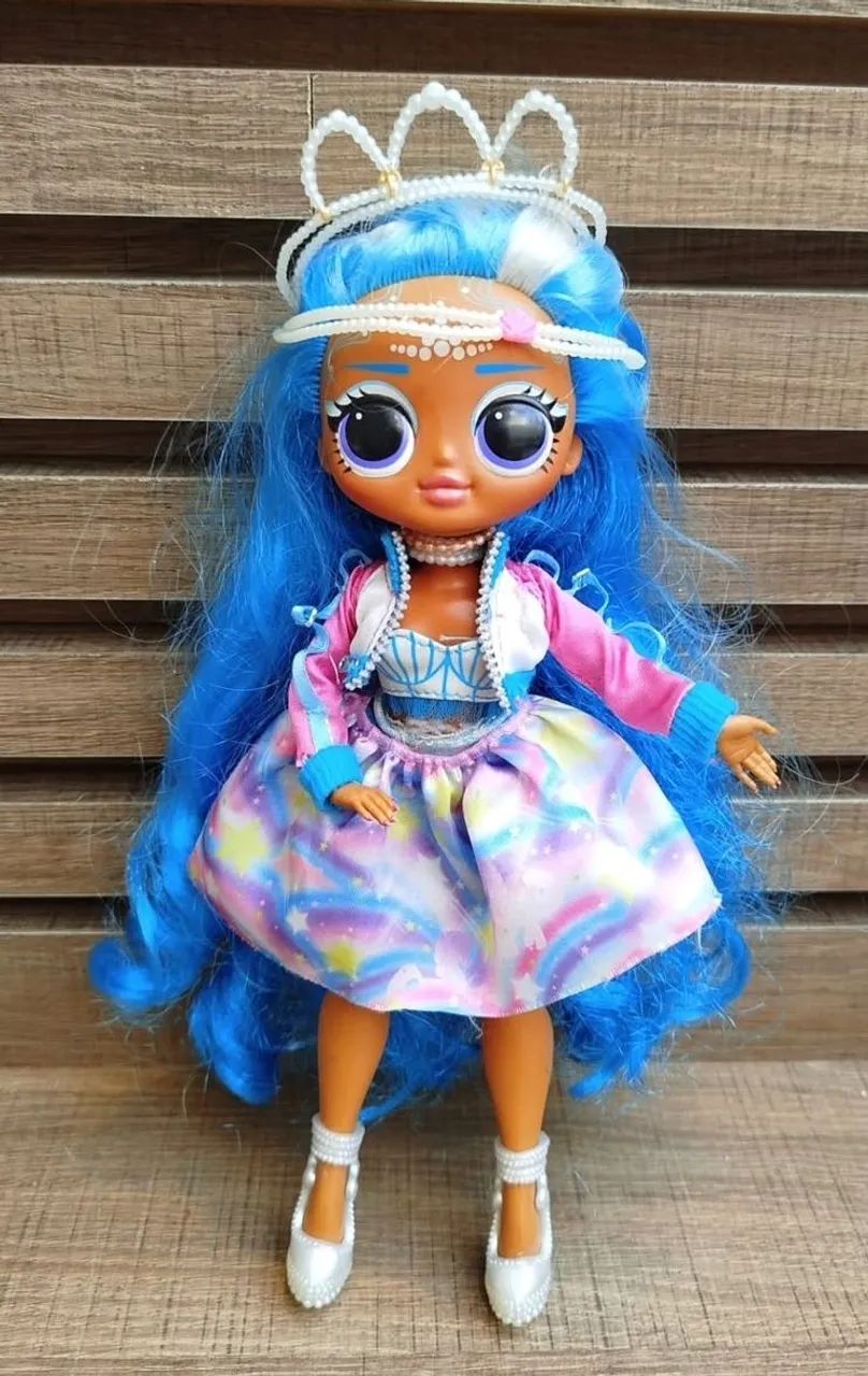 Boneca LOL Surprise OMG Queens Splash Beauty