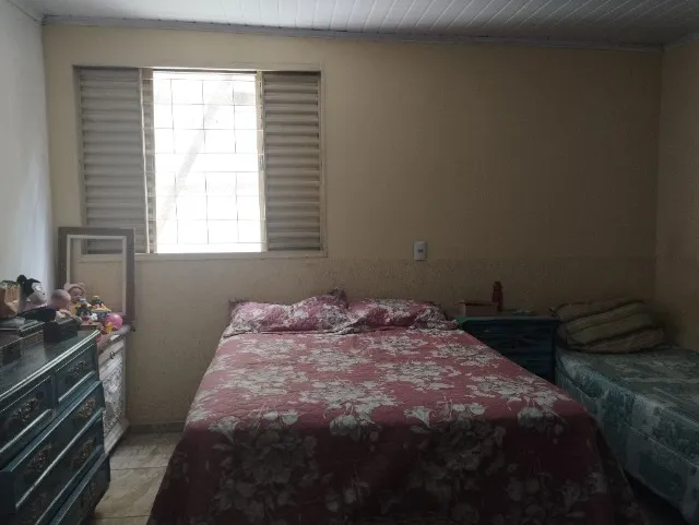 Lote de Esquina com 2 Galpões, Escritório, Casa e Vista Deslumbrante em Cidade Ocidental,