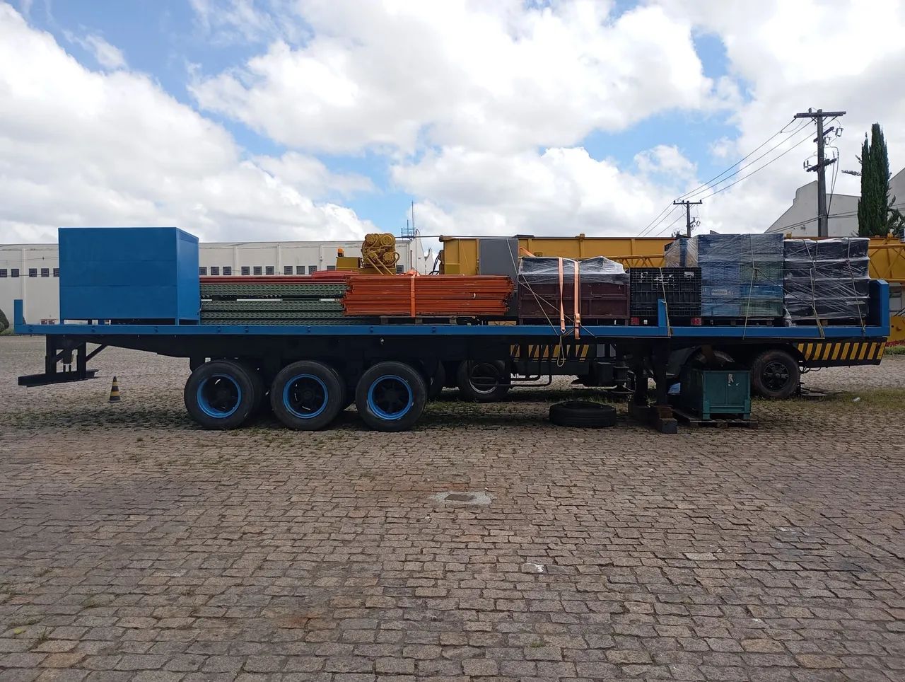 Caminhão Plataforma - Excelente estado - Foto 4