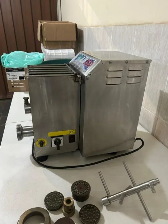 Pastaia 2 com 4 trefilas Conchiglione, Talharim, Espaguete e Lasanha. Tudo funcionando - Foto 5