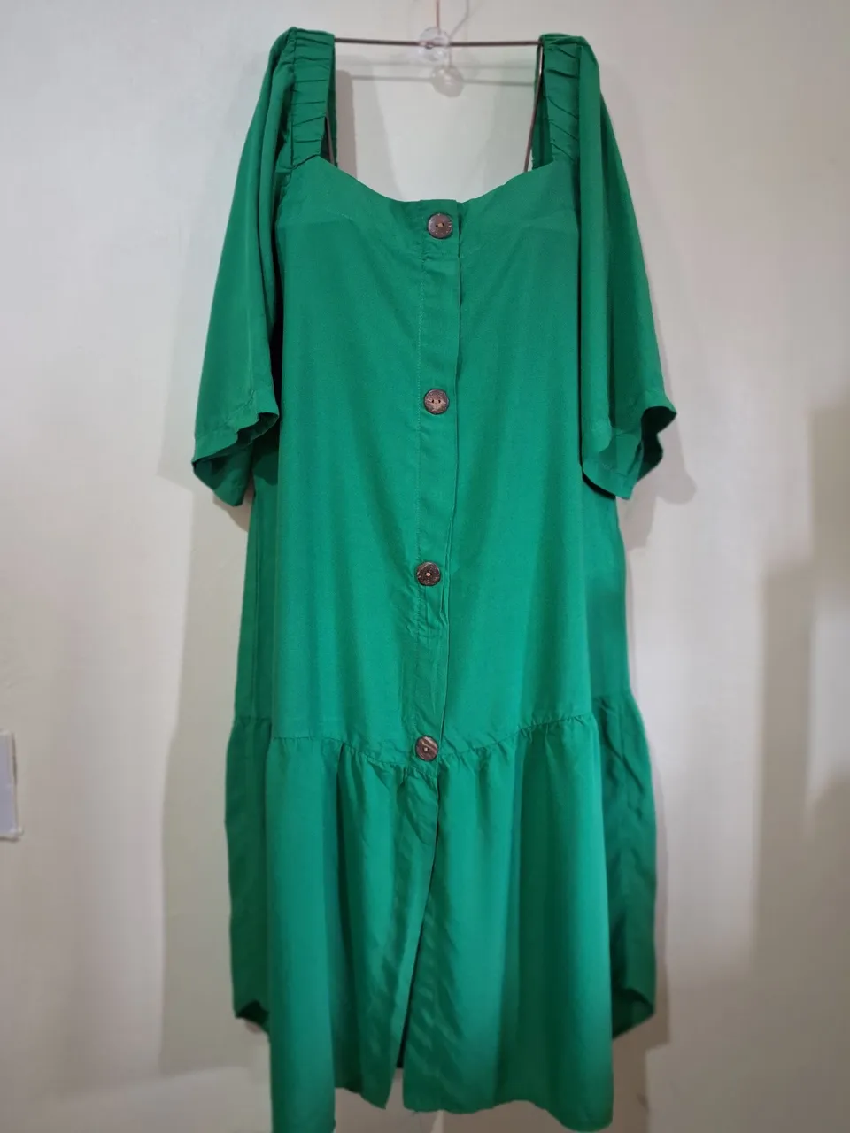 Vestido verde com botões
