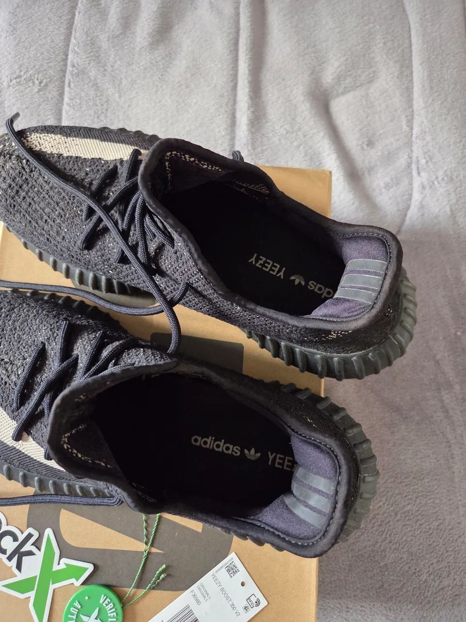 Combo de dois Yeezys (Zebra e Oreo) - Foto 2
