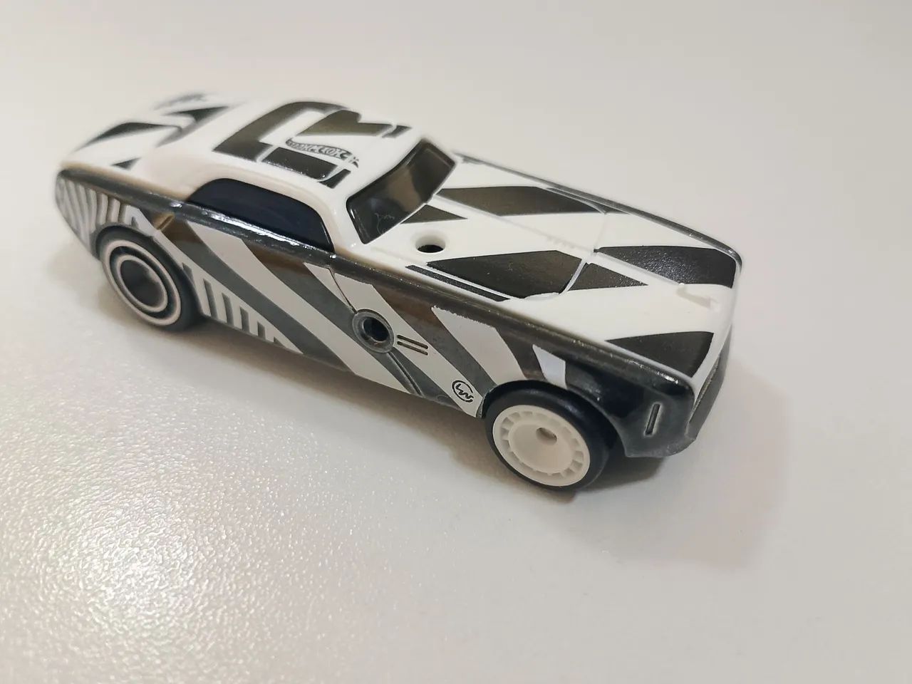 Hot Wheels Hi-Roller II Super T-hunt 2025