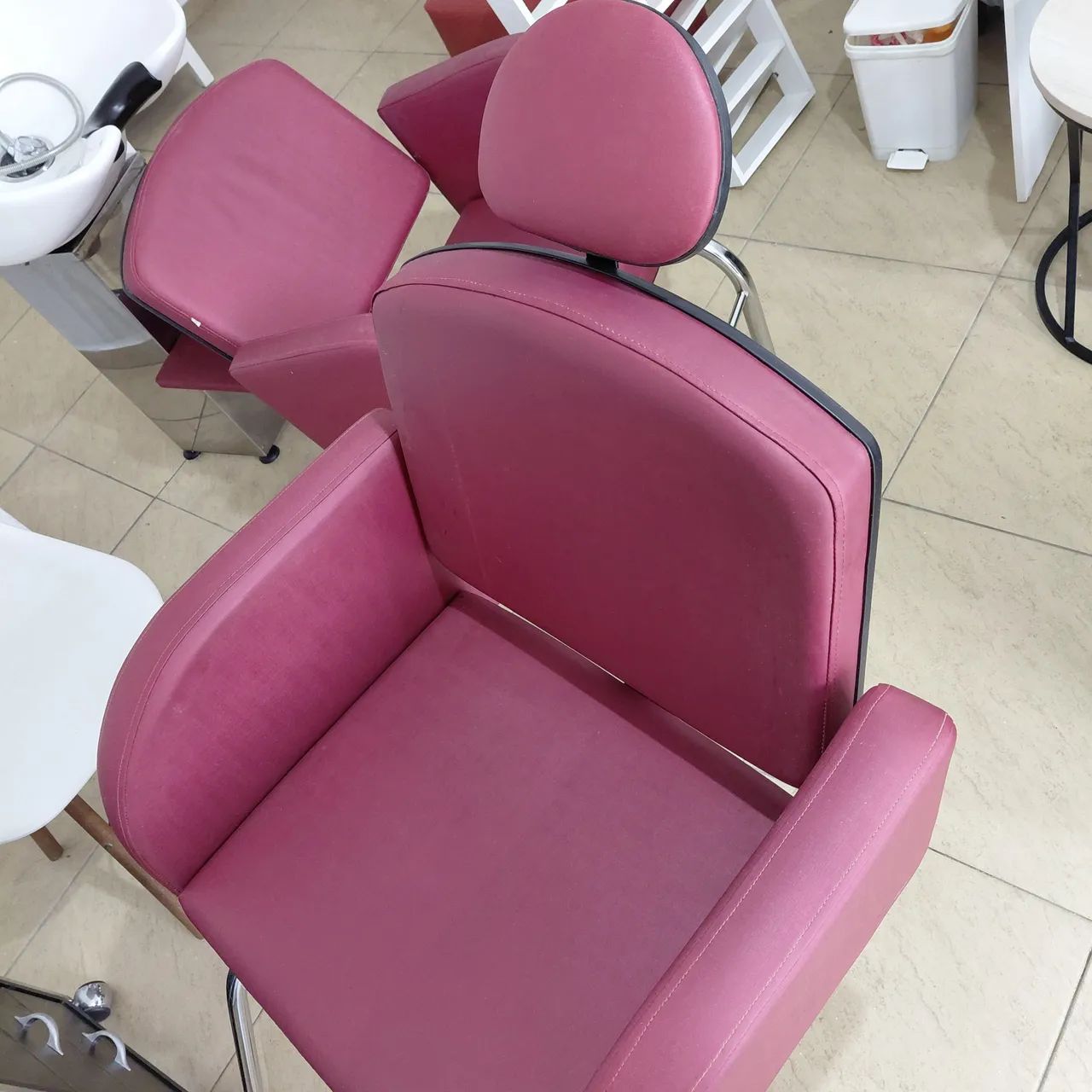 Vendo  cadeira para salão de beleza  - Foto 2
