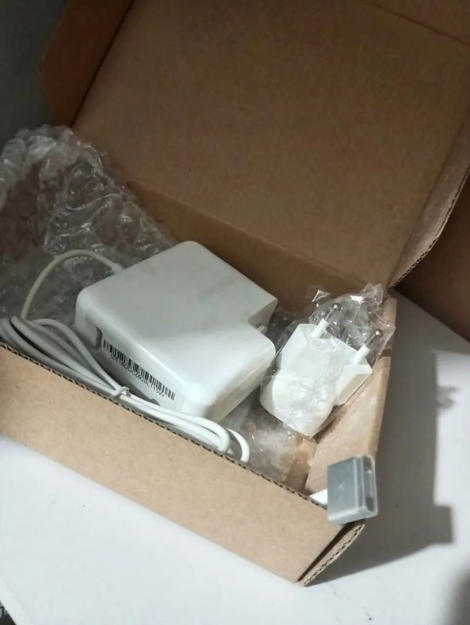CARREGADOR COMPATÍVEL PARA MACBOOK APPLE  A1424 / A1435 - Foto 3