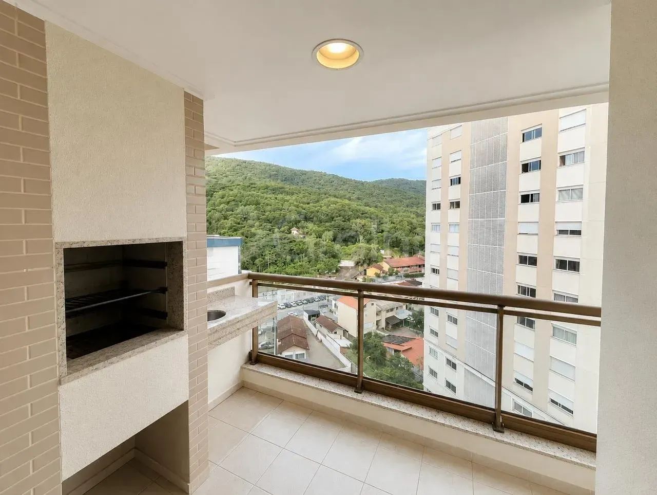 Imóvel para venda possui 70 metros quadrados com 2 quartos em Itacorubi - Florianópolis -  - Foto 4