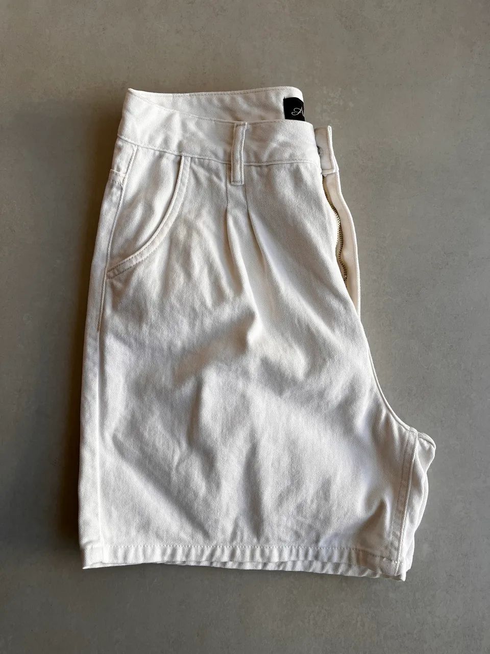 Bermuda feminina off white 44 - Foto 2