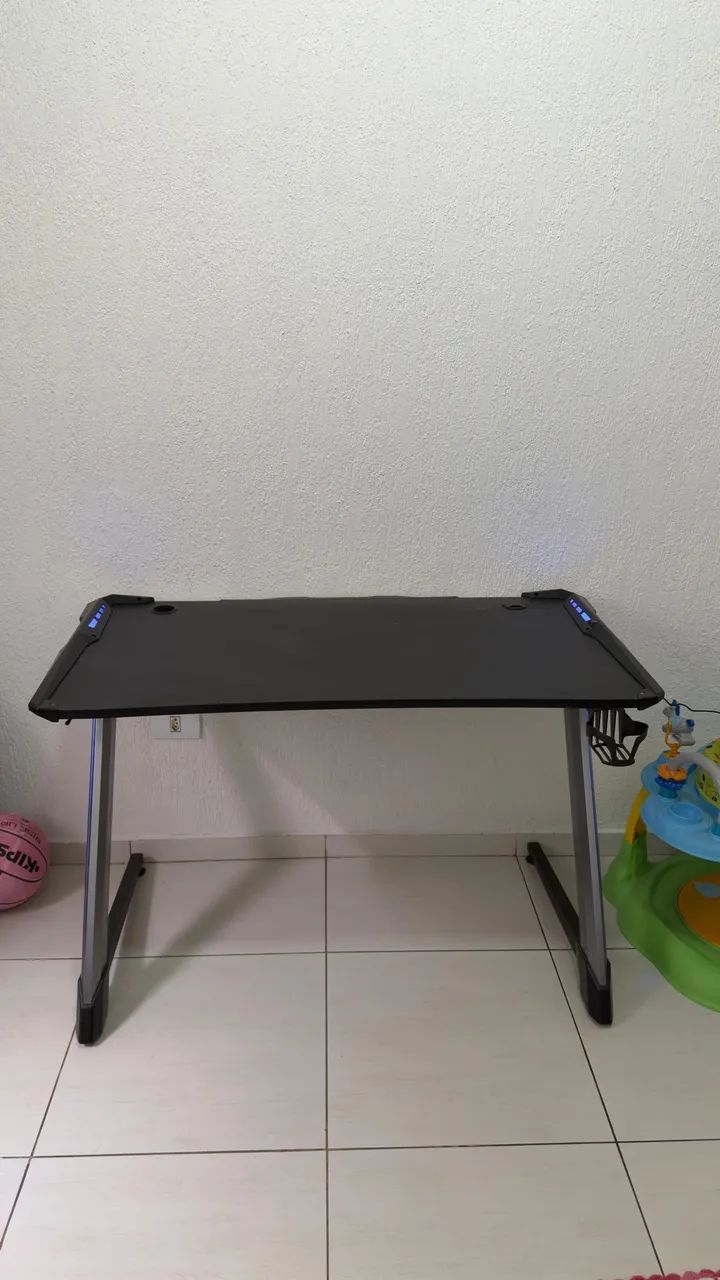 Mesa Gamer RGB 
