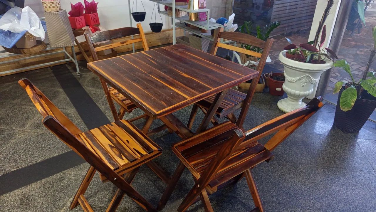 Conjunto de mesa dobrável 