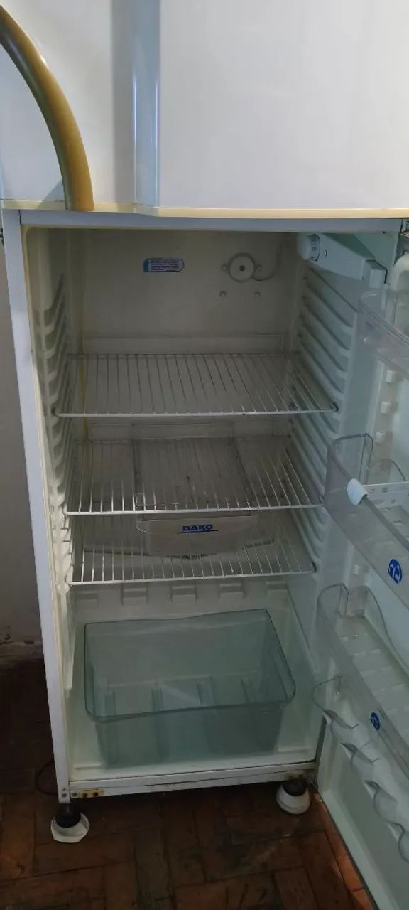 Geladeira DAKO 337 Litros - Foto 3