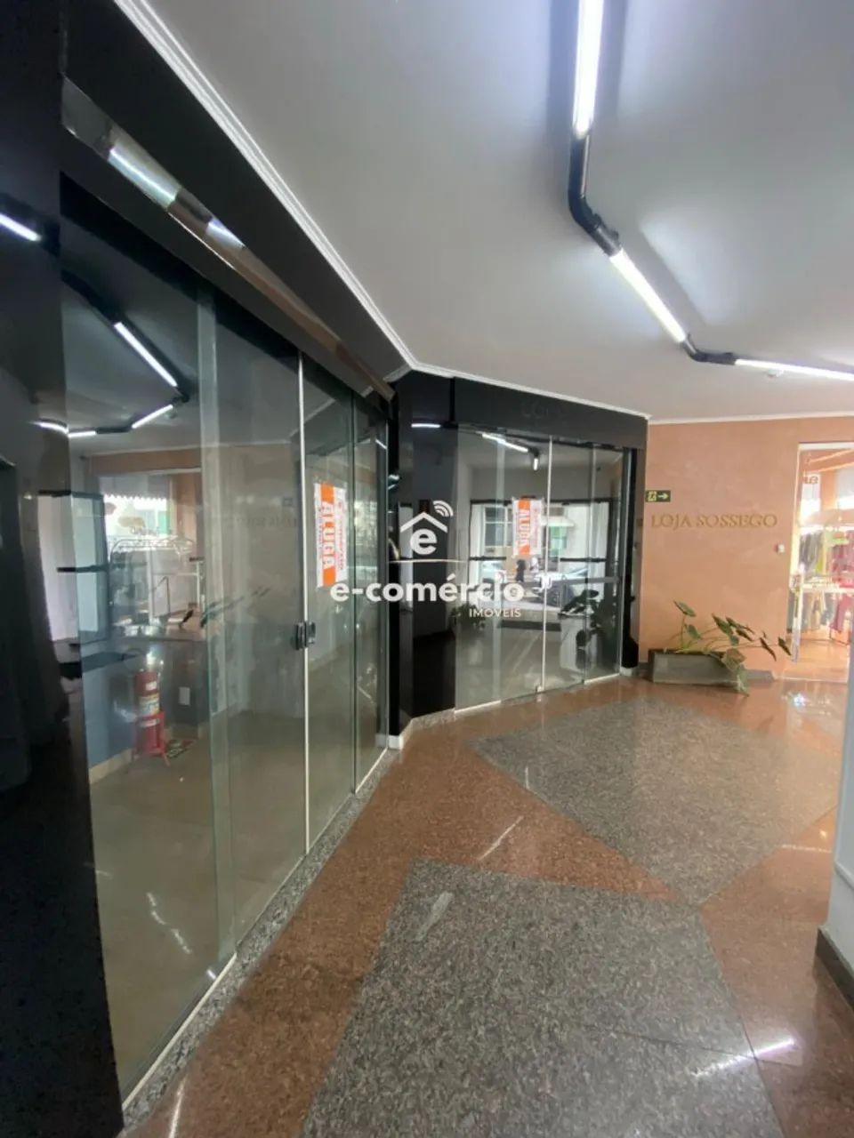  Loja para aluguel, ao lado da praça, no centro de Lavras