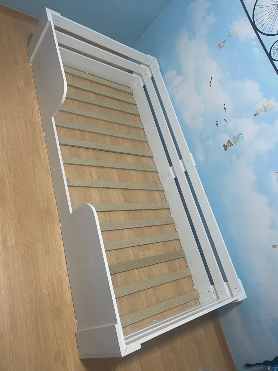 Cama infantil montessoriana 