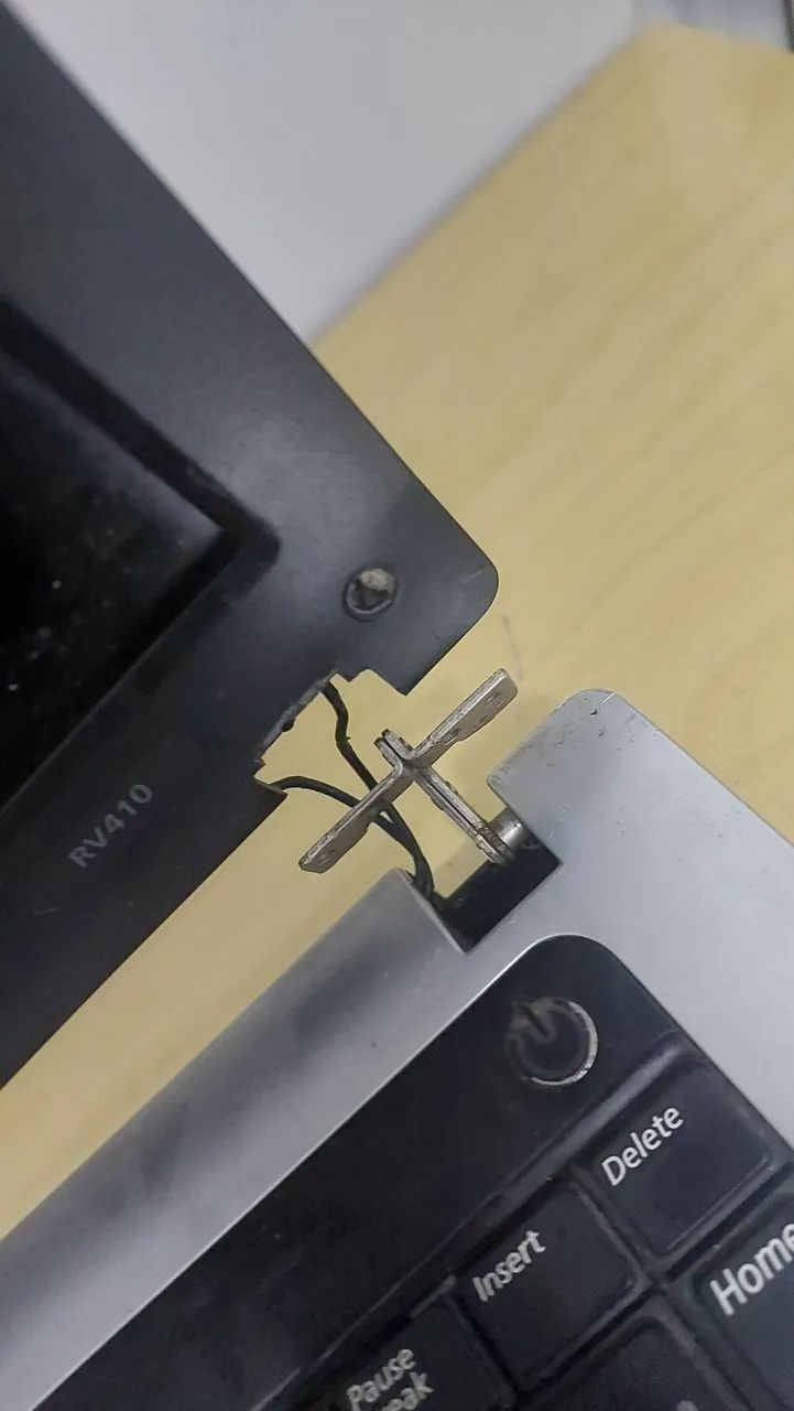 Notebook Samsung Para Reparo da torre de fixação da tela - Foto 3
