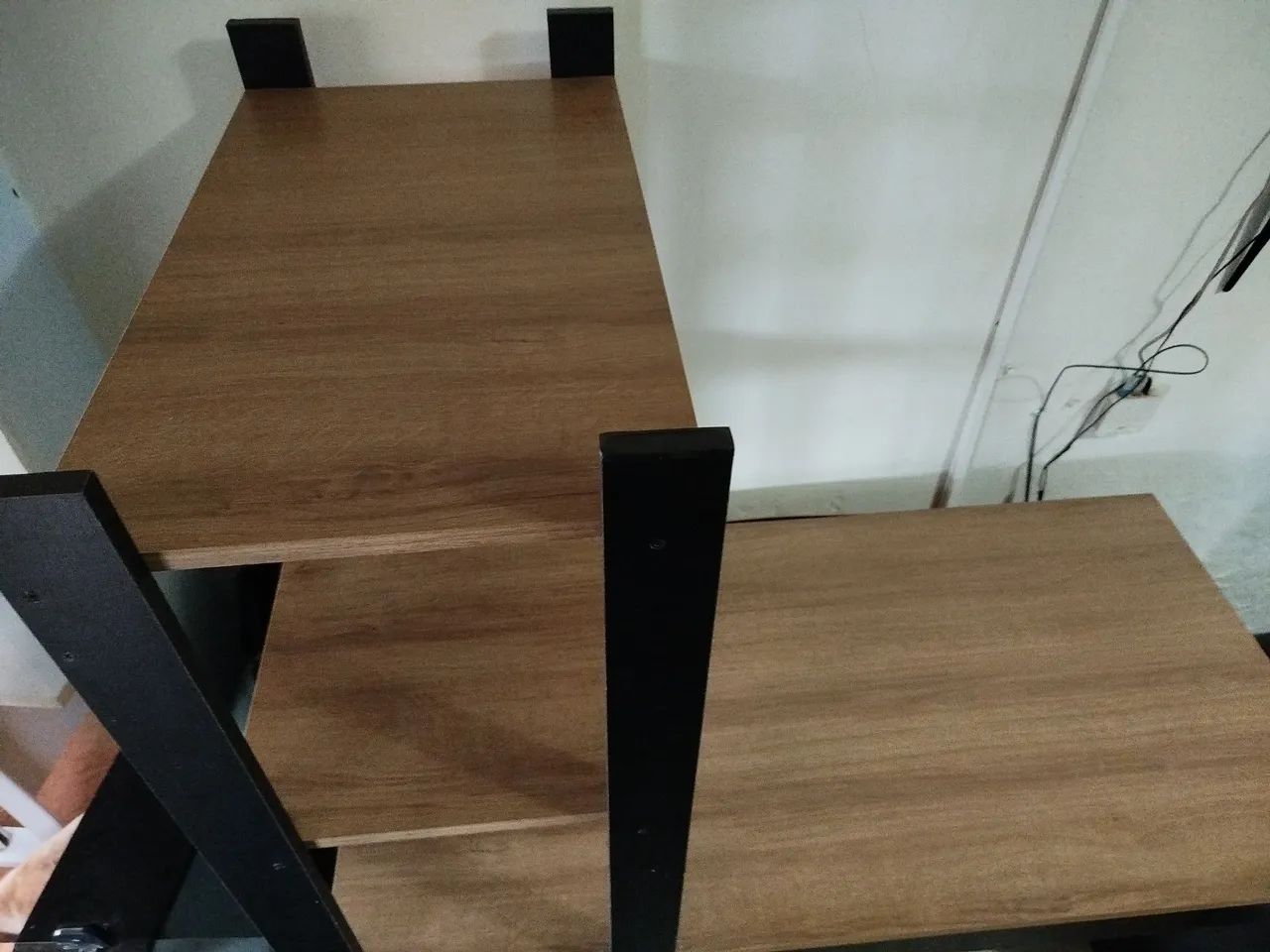 Escrivaninha Com Estante  - Foto 3